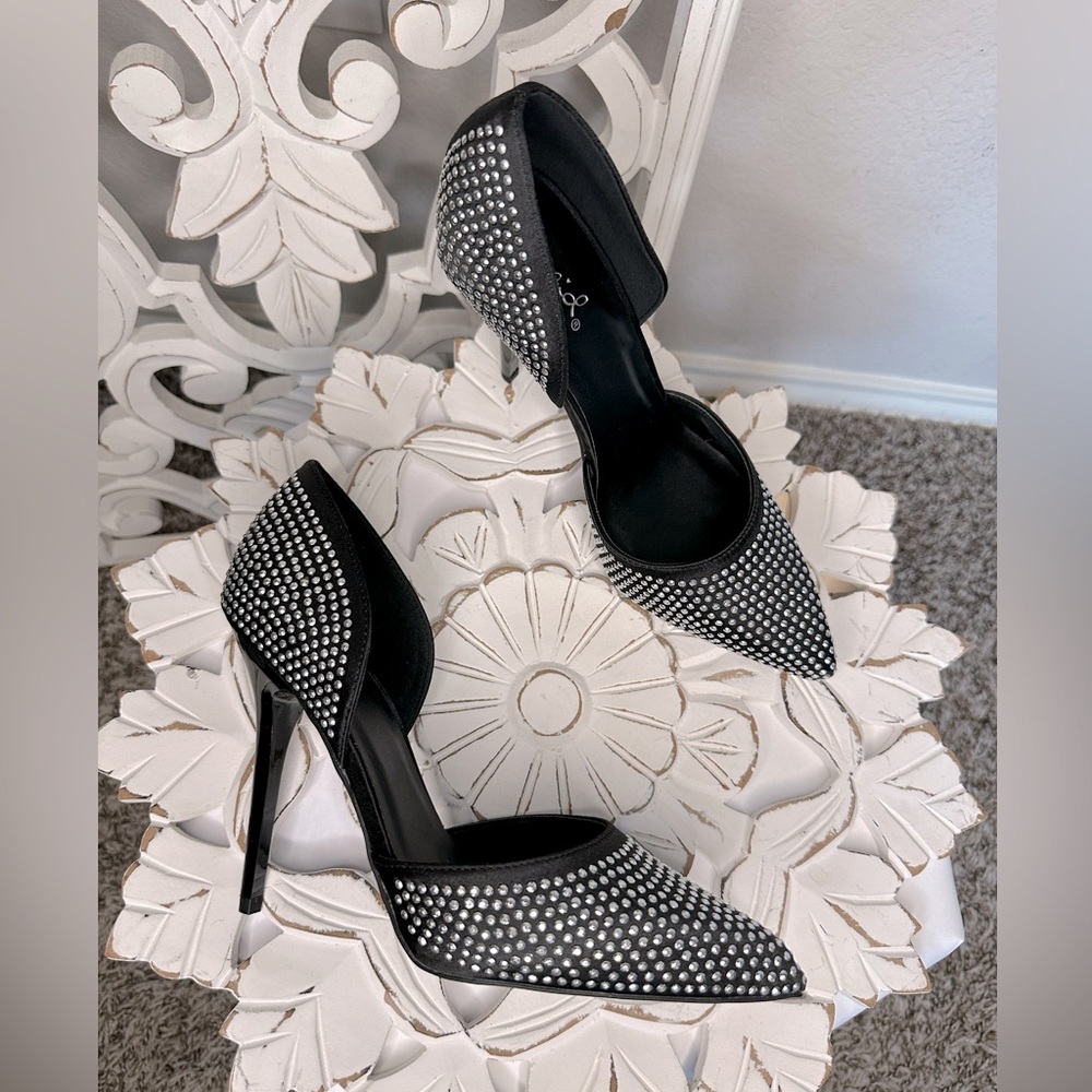 Qupid Women's Rhinestone Dress Pump! BRAND NEW IN BOX, SAME DAY SHIPPING!